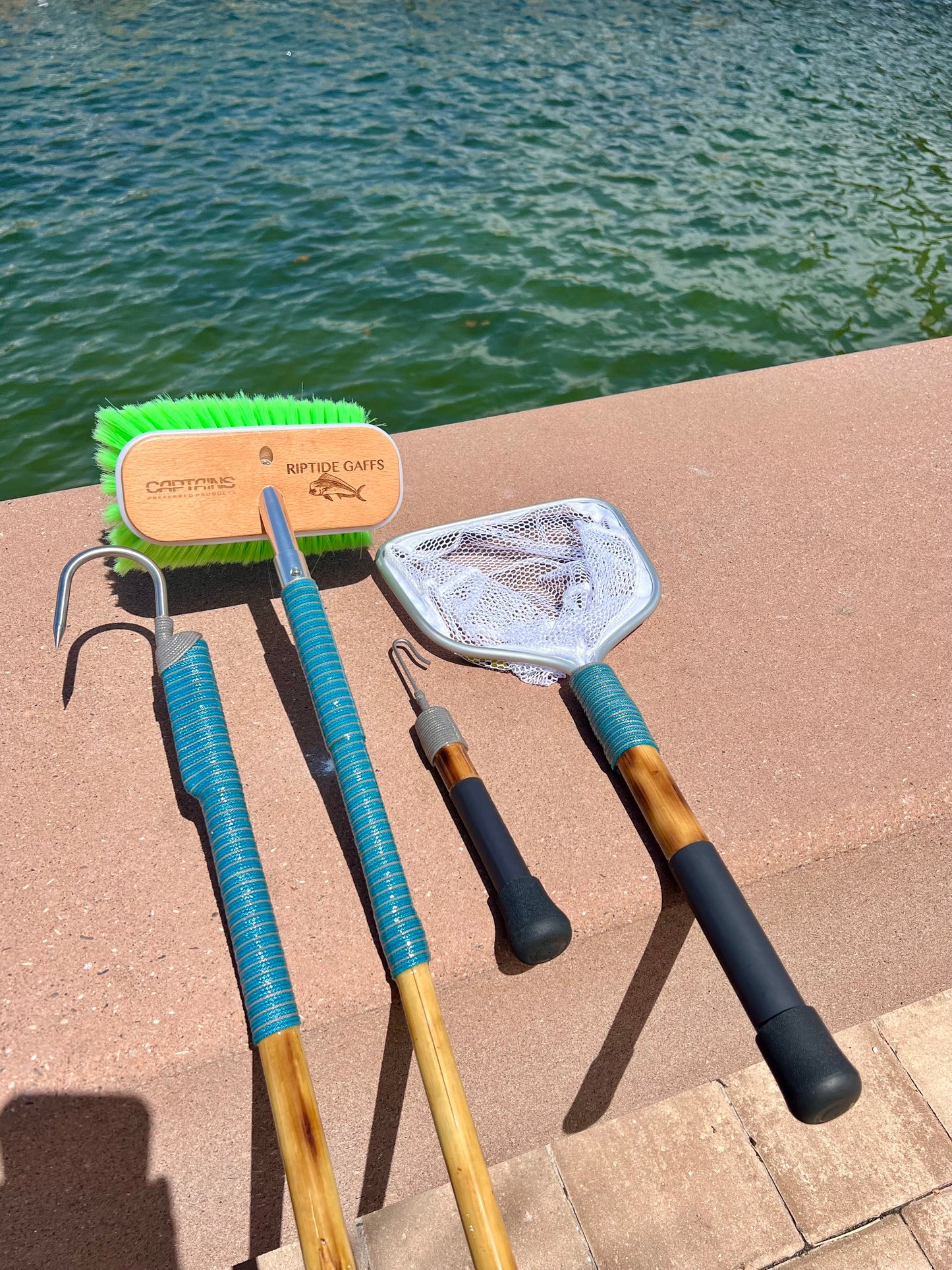 Calcutta Bamboo Boat Brush